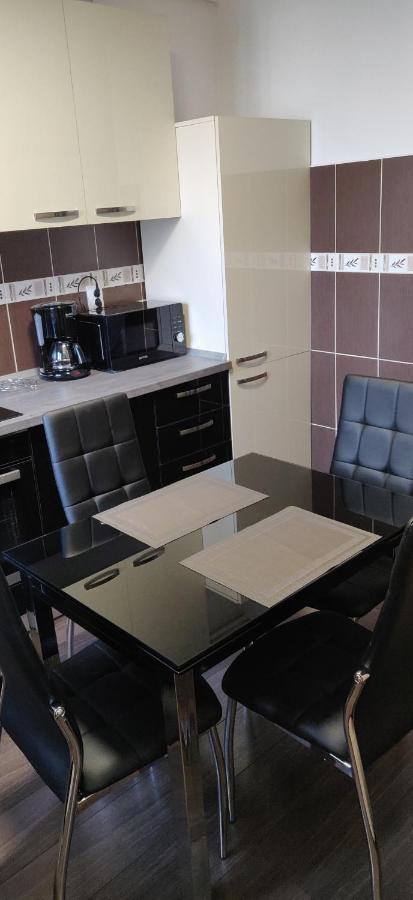 Home Apartament Braşov Eksteriør bilde